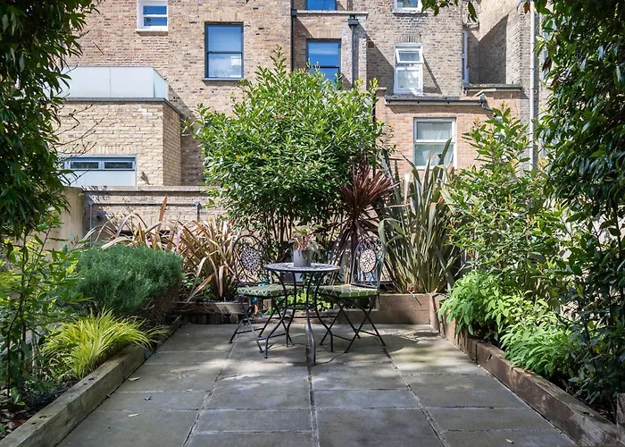 Hotel: Room2 London Hammersmith Townhouse
