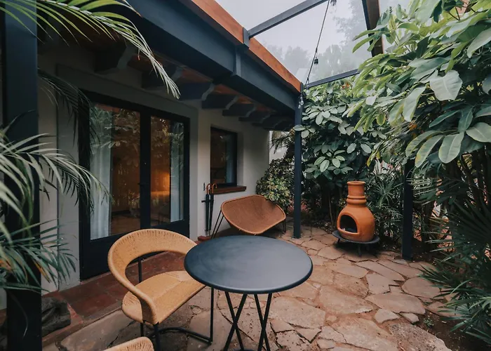 Hotel with view: Amomoxtli