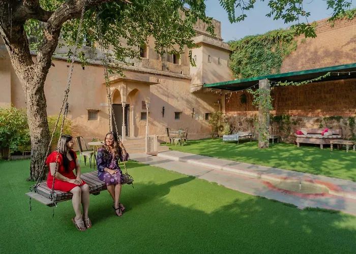 Lodging Khohar Haveli With Complimentary Breakfast And Outdoor Pool