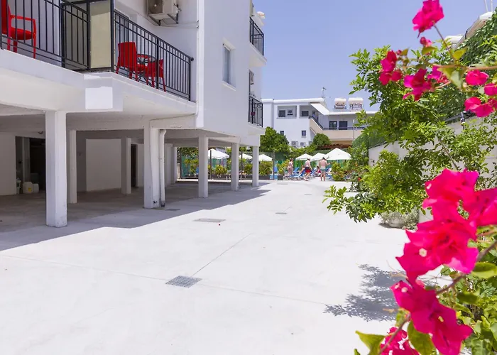 Alecos Apartments
