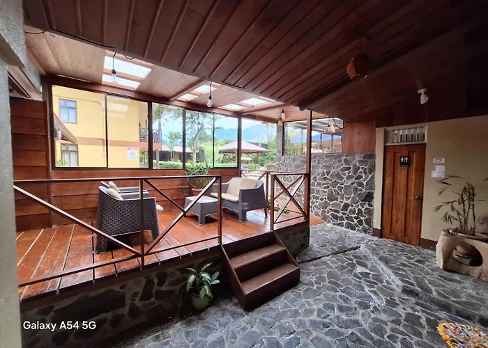 Hotel Iris Arenal