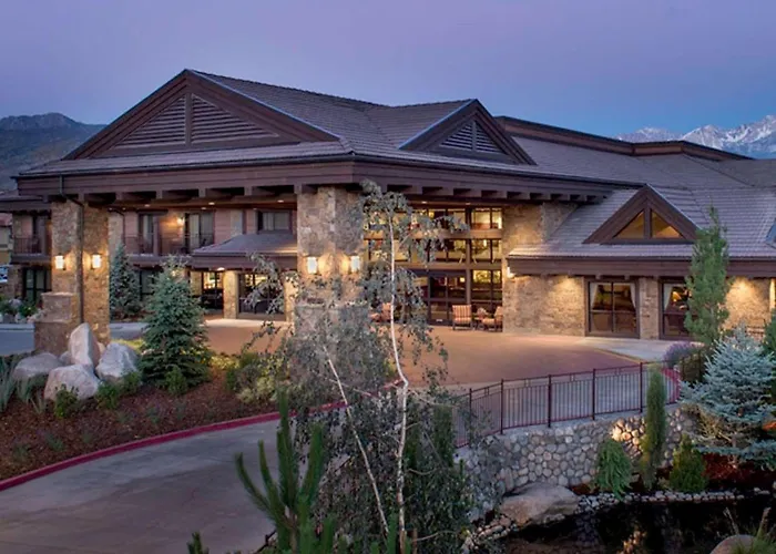 Hotel: Wayfinder Bishop