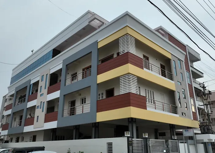 Padma Homes Stay- Luxury Service Apartment 1Bhk & 2Bhk & 3Bhk