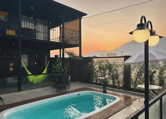 Hotel com piscina: Pousada Canto do Gravatá