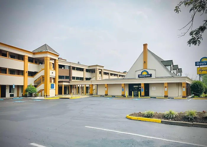 Days Inn By Wyndham Westend Alexandria,Va Washington Dc Area