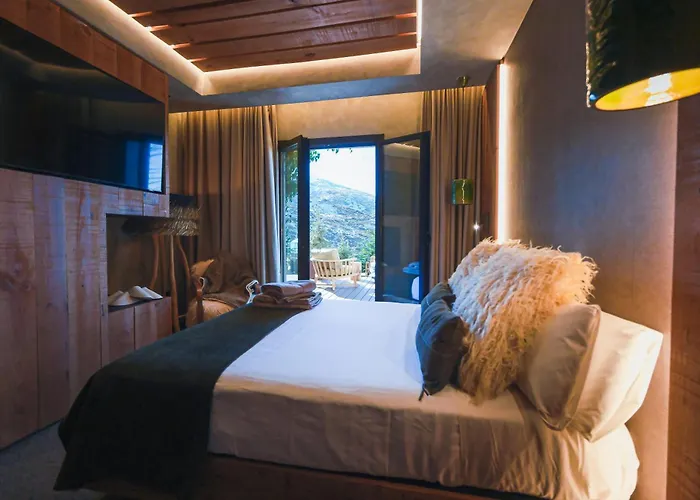 Cheap hotel: The Mountains Hotel