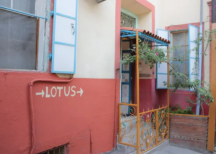 The Hostels Lotus Garden Izmir