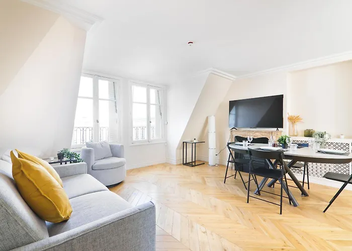 Appartement: Appartement Quartier Rue De La Paix Free Netflix
