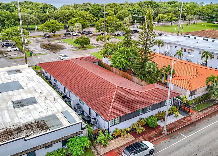 Los Patios Home Suites