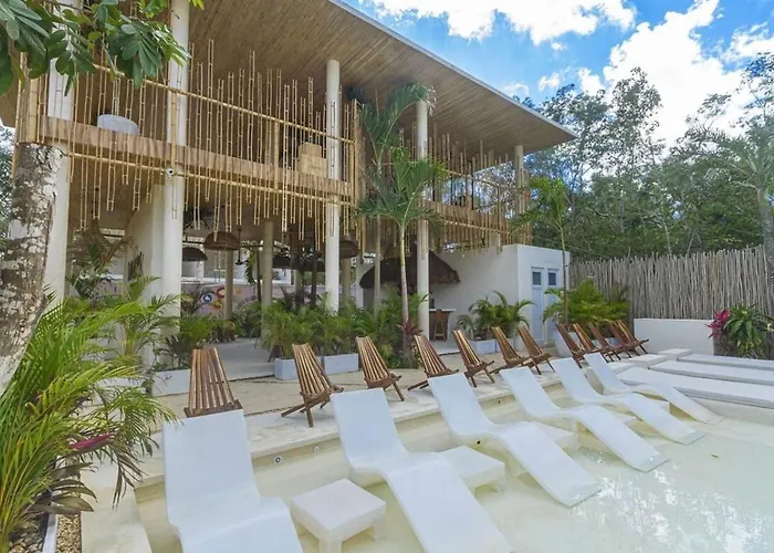 Pet Friendly hotel: Muuk Residence