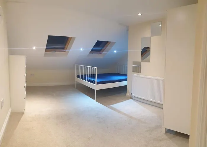 The Hostels Private Rooms Near Hither Green Station