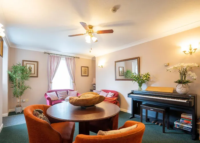 Marlborough House - Guest House