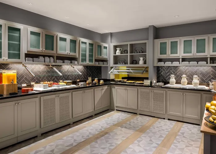 Pet Friendly hotel: Hyatt Place Tempe Phoenix Airport