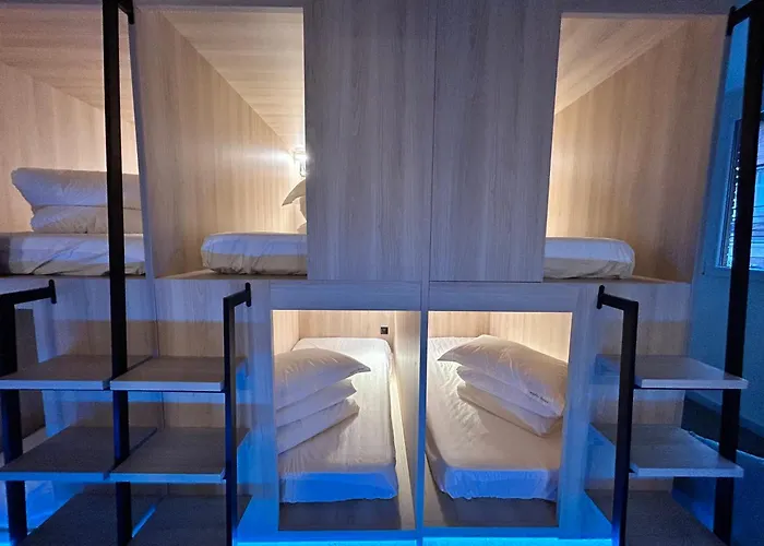 Unplan Hostel