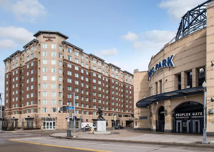 Pet Friendly hotel: Residence Inn Pittsburgh North Shore