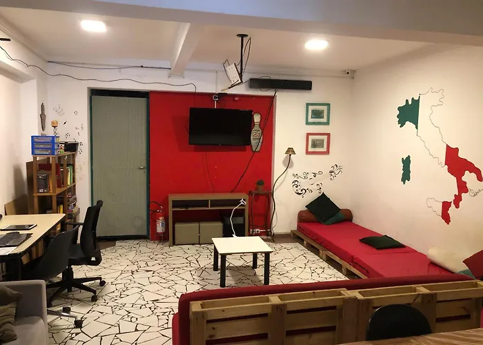 Hostel Calábria 5 minutos da Vila Madalena e Beco do Batman