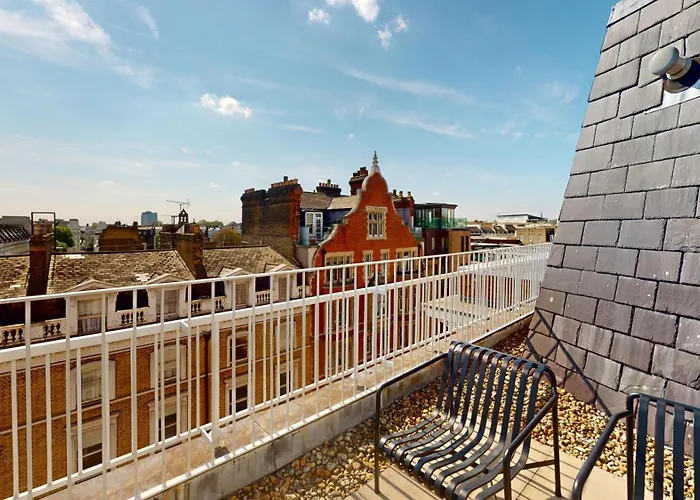 4 star hotel: Cheval Harrington Court At South Kensington