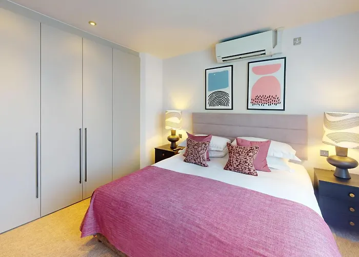 4 star hotel: Cheval Harrington Court At South Kensington