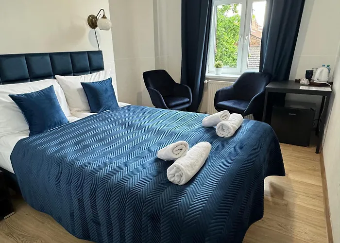Iris Aparthotel