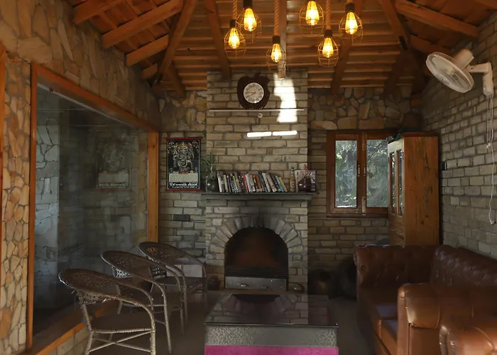 Kasar Himalaya Holiday Resort, Binsar Rd