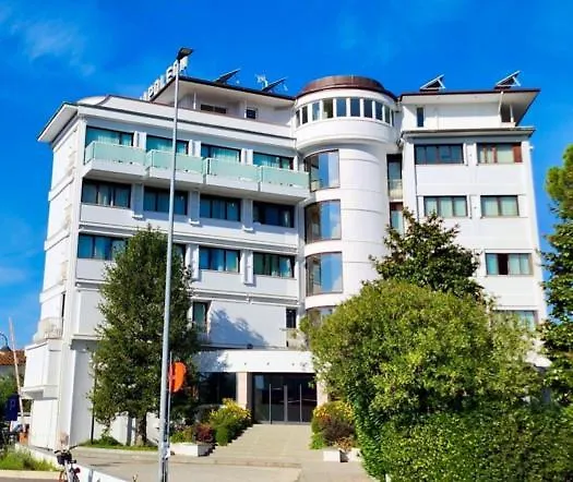 Hotel con golf: Hotel Napoleon