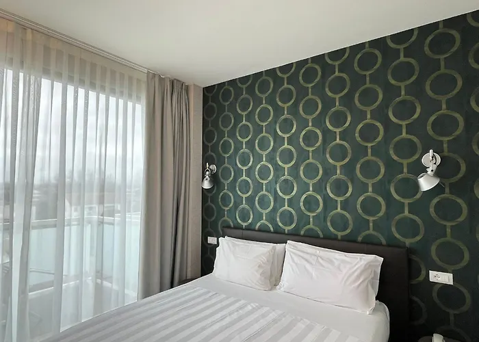 Hotel con golf: Hotel Napoleon