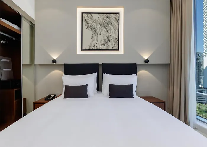 Holiday Inn Dubai Village Circle By Ihg