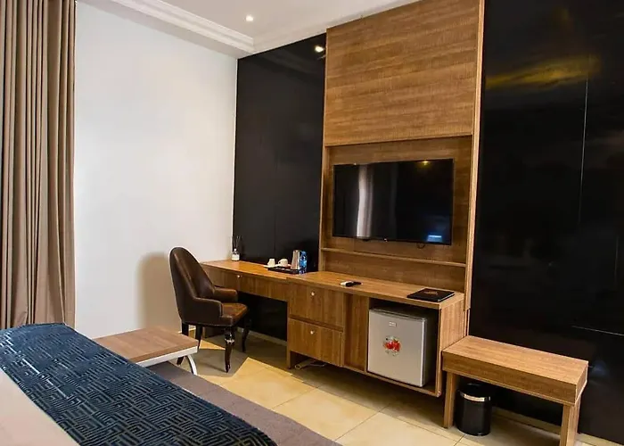 Hotel with pool: Prosbel Hotel