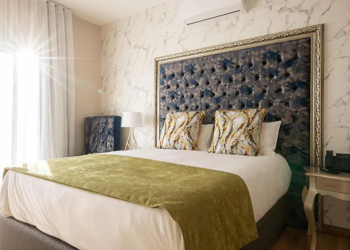 Dolphin Bay Boutique And Spa