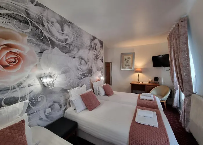 Beach hotel: Hotel France Eiffel