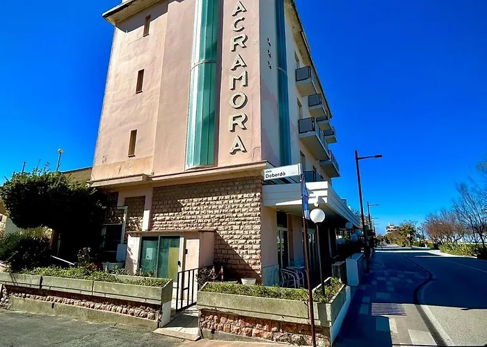 Resort: Hotel Sacramora