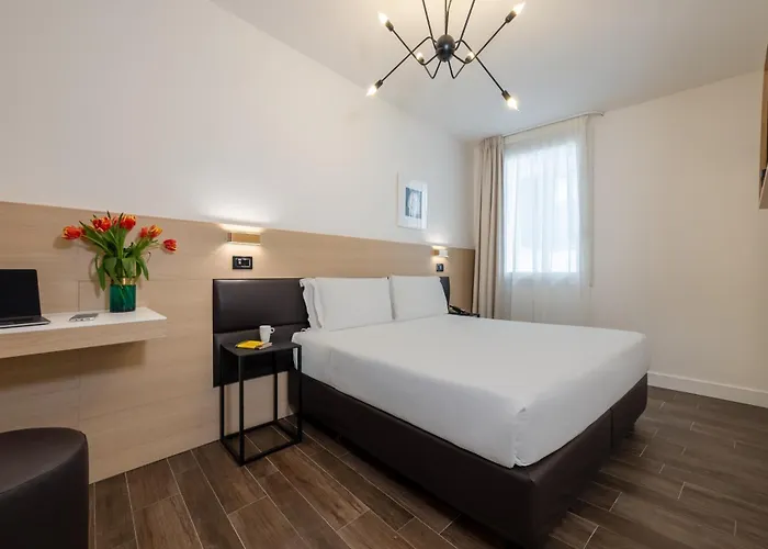 Сity center hotels Globus Urban