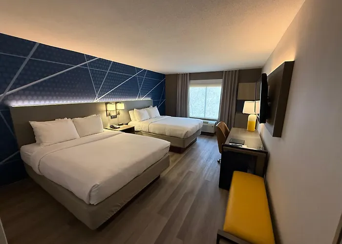 Comfort Inn & Suites Danbury-Bethel
