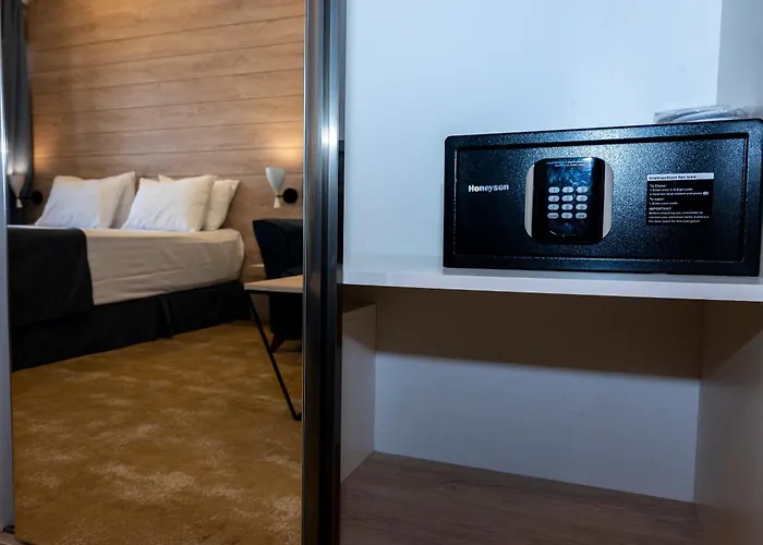 Rooftop Hotel