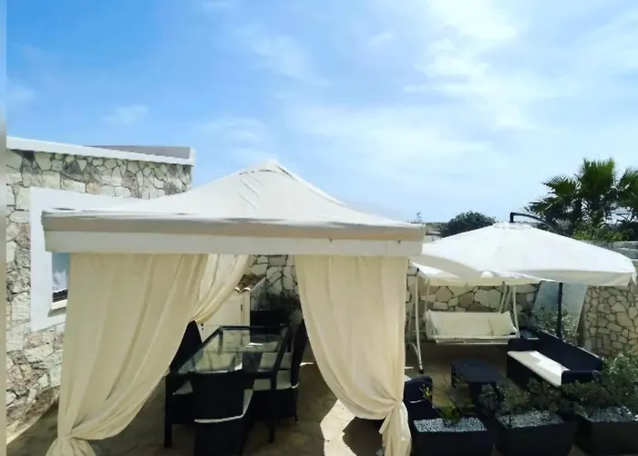Hotel sulla spiaggia: Villa Lucia