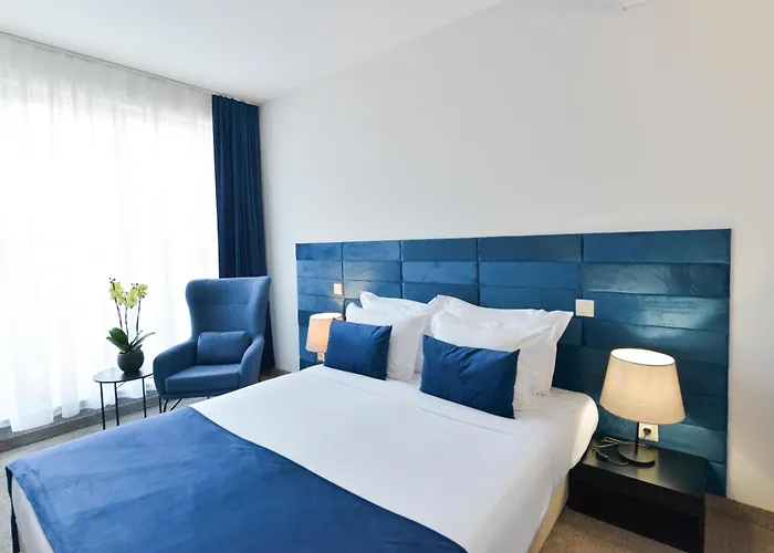 Logement: Art Plaza Hotel