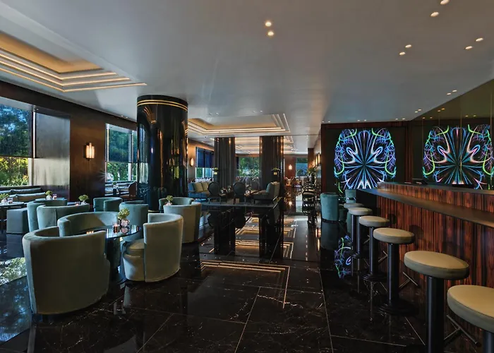 Hotel de 5 estrellas: Divani Caravel