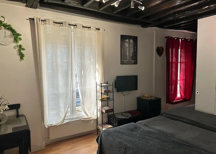 Apartment: Mon Paris
