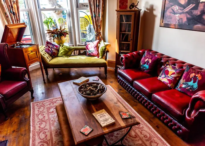 Cheap hotel: Mulberry House