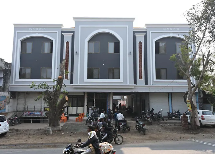 Hotel Rrr Palace
