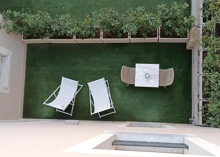 Resort: Nikis Collection Trastevere