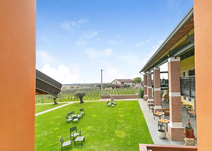 Almavite Wine Resort With Pool