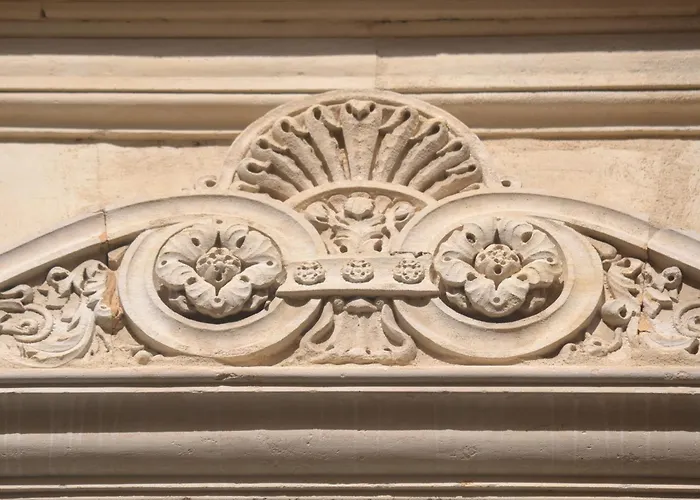Hôtel Concorde - Centre ville de Nimes
