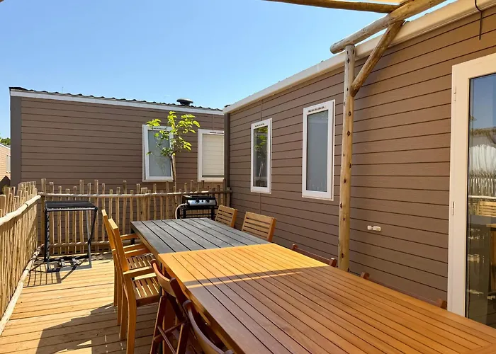 Camping La Clape Village