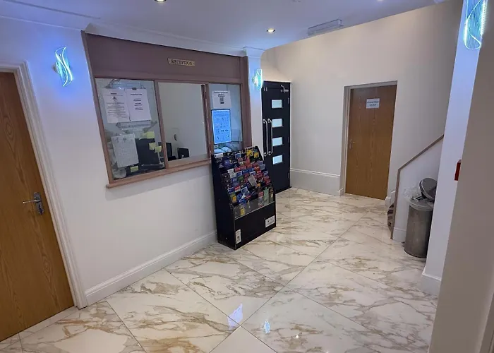 Pet Friendly hotel: Olympia Inn Hotel