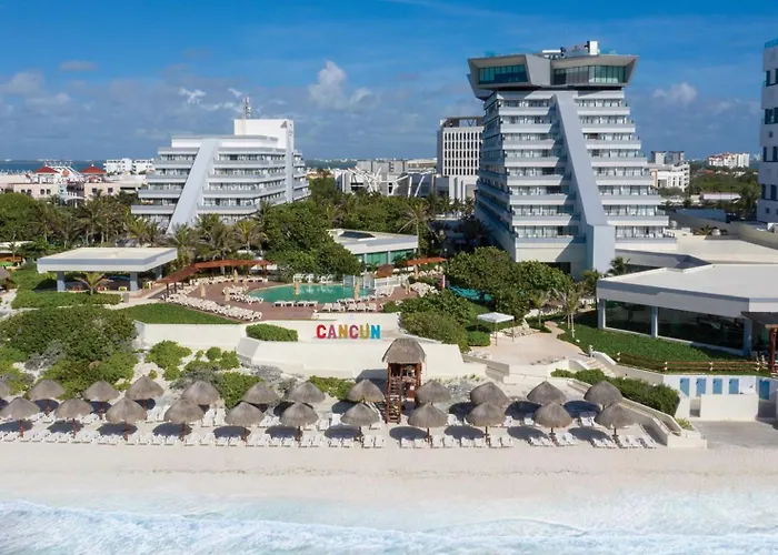  Park Royal Beach Cancun