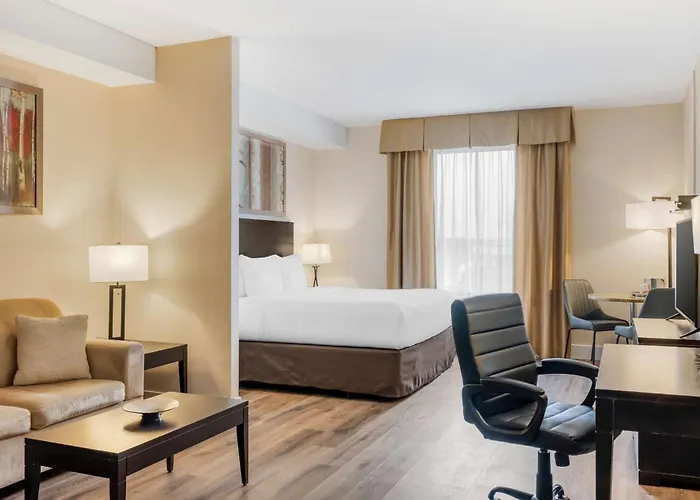 Comfort Hotel Bayer'S Lake