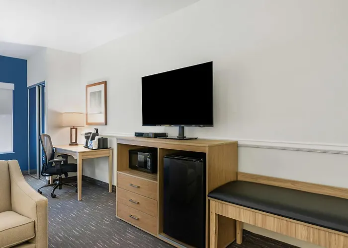 Best Western Plus Westgate Inn And Suites