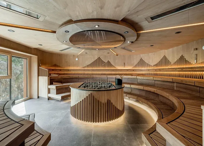 Spahotel: Das Central - Alpine . Luxury . Life