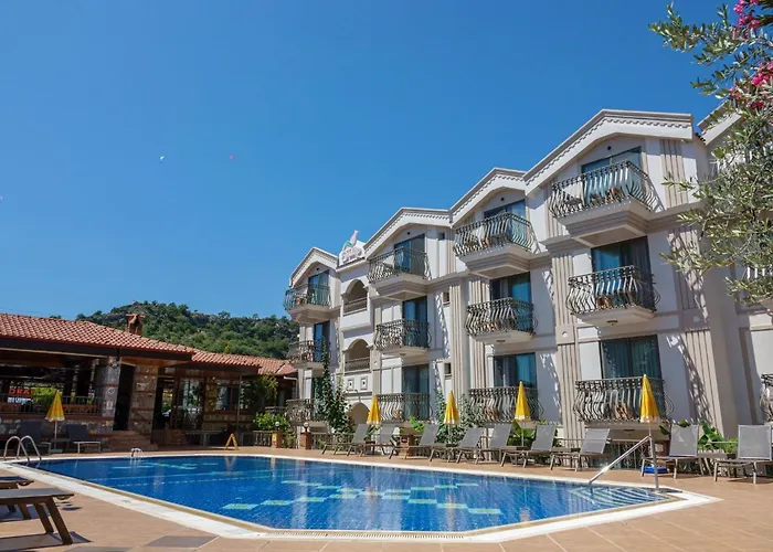 Günstiges Hotel: Magic Tulip Beach Hotel